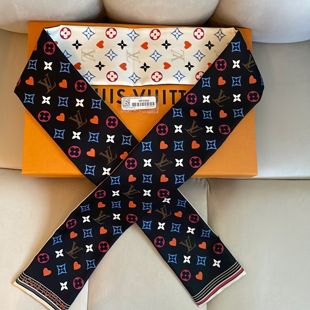 ❌sold❌Louis Vuitton bandeau, game on collection